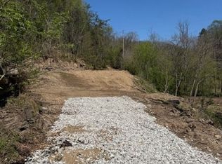 1843 Canoe Rd, Jackson, KY 41339