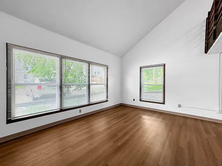 320 Stanton Ave #109 — Photo 4