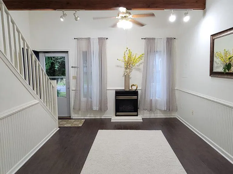 115 Deer Hill Ct — Photo 19