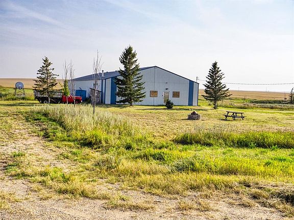 5th image of 231061 Township Road 291 #A