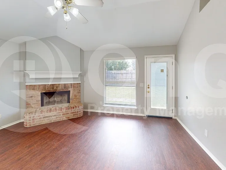 207 Lake Wichita Dr — Photo 4