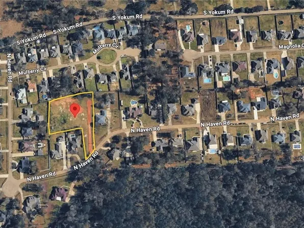 1077 N Haven Dr, Ponchatoula, LA 70454