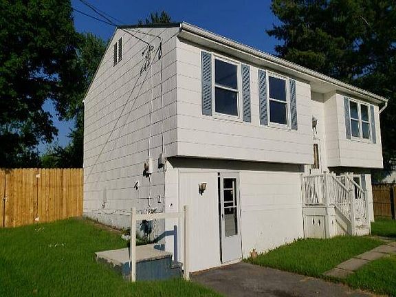 2nd image of 8265 Elaine Cir