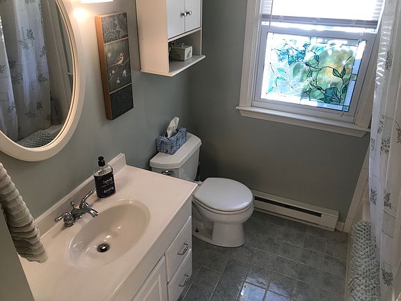 3rd image of 126 Sunnybrook Dr