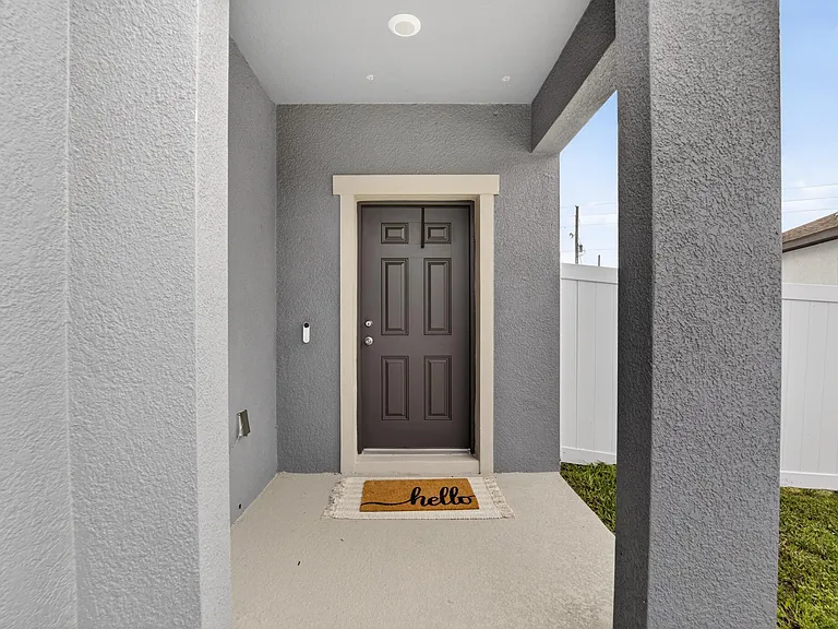 1044 Kelly Fern Loop — Photo 3