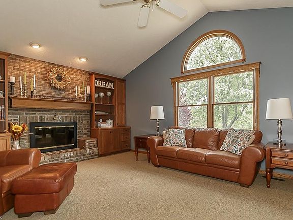 3rd image of 14000 Maple Cir