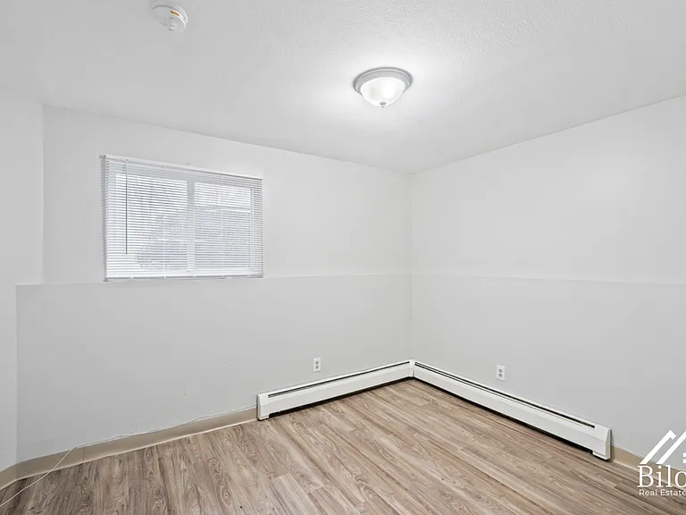 1250 South Broadway — Photo 37