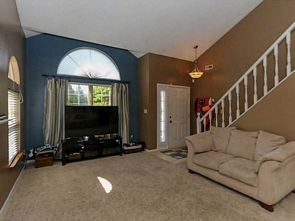 4th image of 2926 Cross Creek Cir