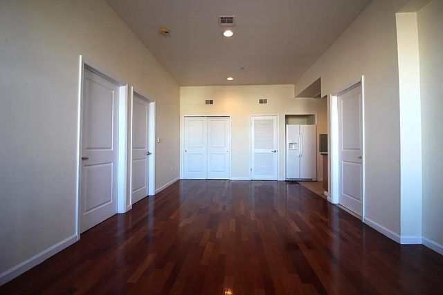 1st image of 501 30th St APT 2B