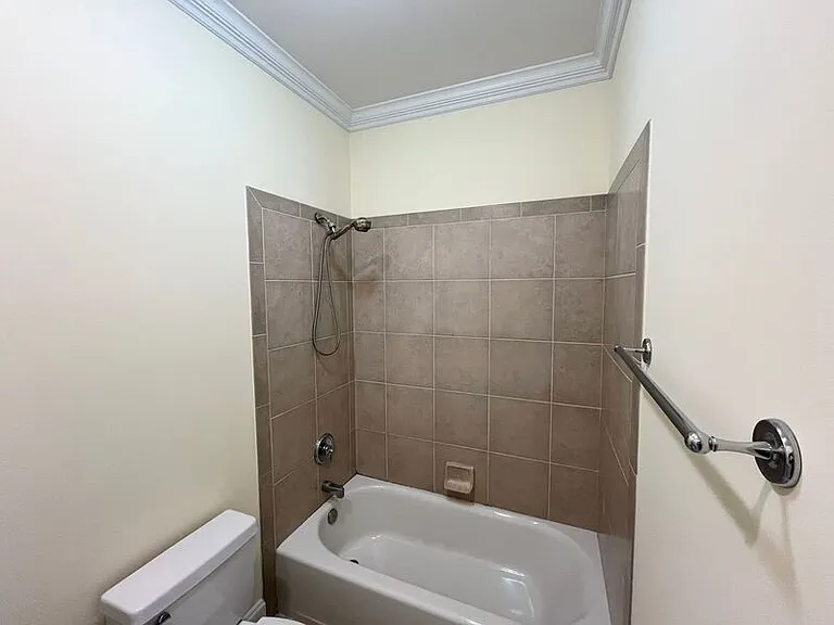 1205 Enderbury Dr — Photo 37
