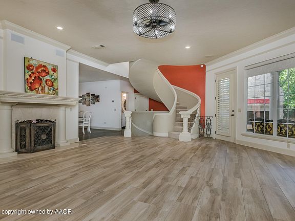 5th image of 7409 Woodmont Dr