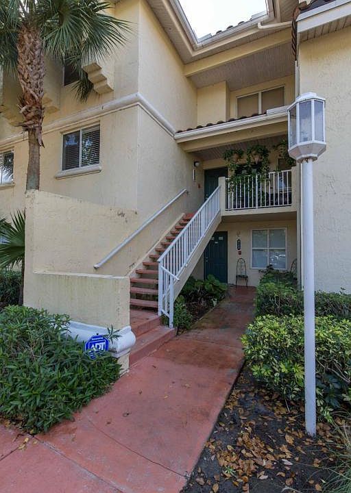 1st image of 8204 Glenmoor Dr #8204