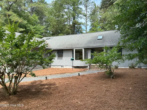 65 Lake Forest Drive, Pinehurst, NC 28374