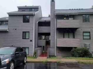 1325 Prospect Village Ln APT A, Ballwin, MO 63021
