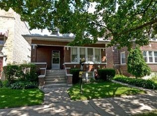 6627 N Artesian Ave, Chicago, IL 60645