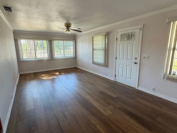 5th image of 2906 S Walton Ave