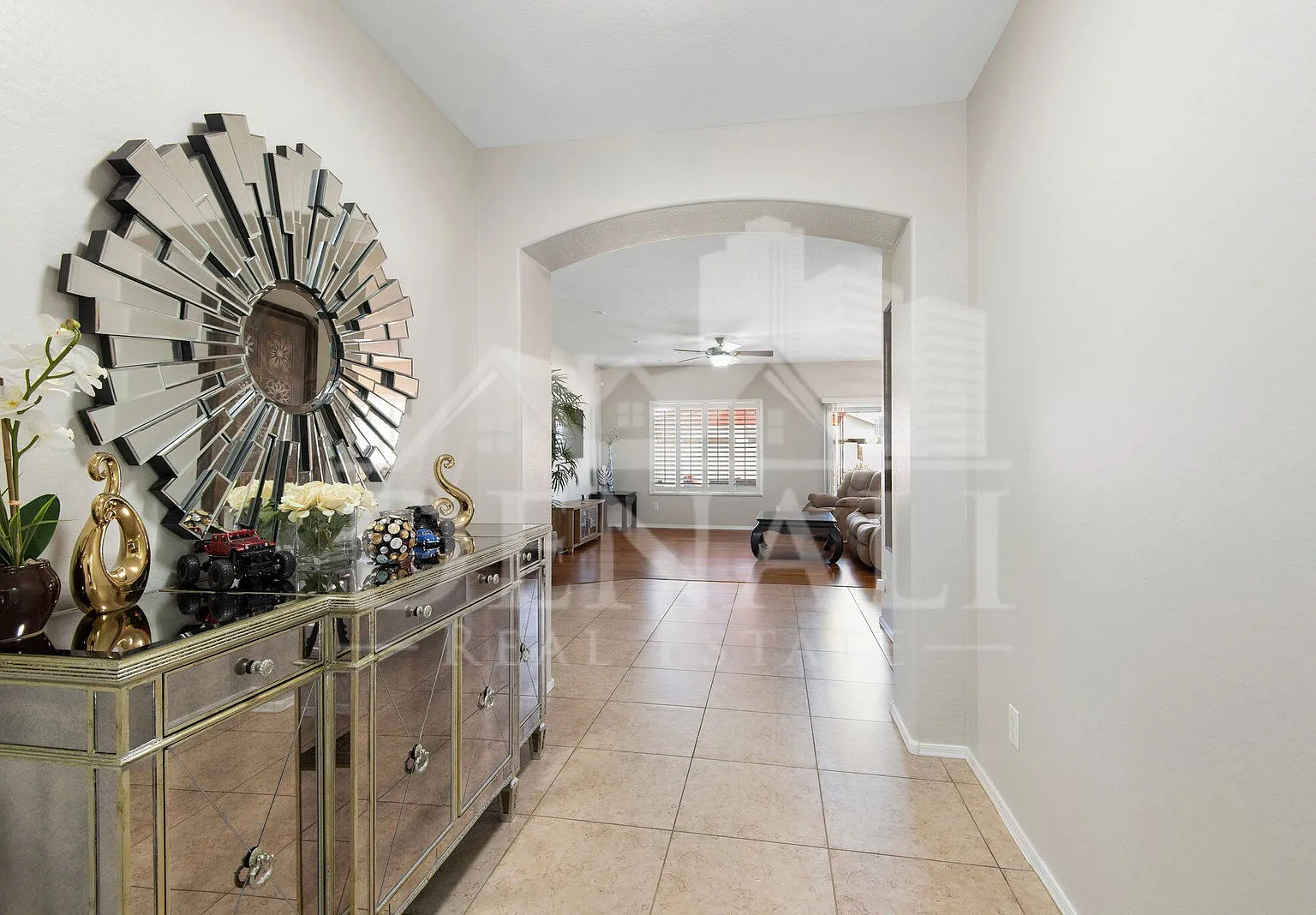 3 bed, 2.0 bath, 2174 sqft, $2,595 — Photo 4