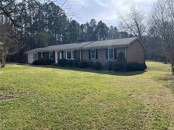 3rd image of 2183 Rowe Rd