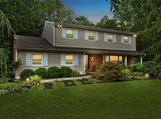 14 Elrod Dr, West Nyack, NY