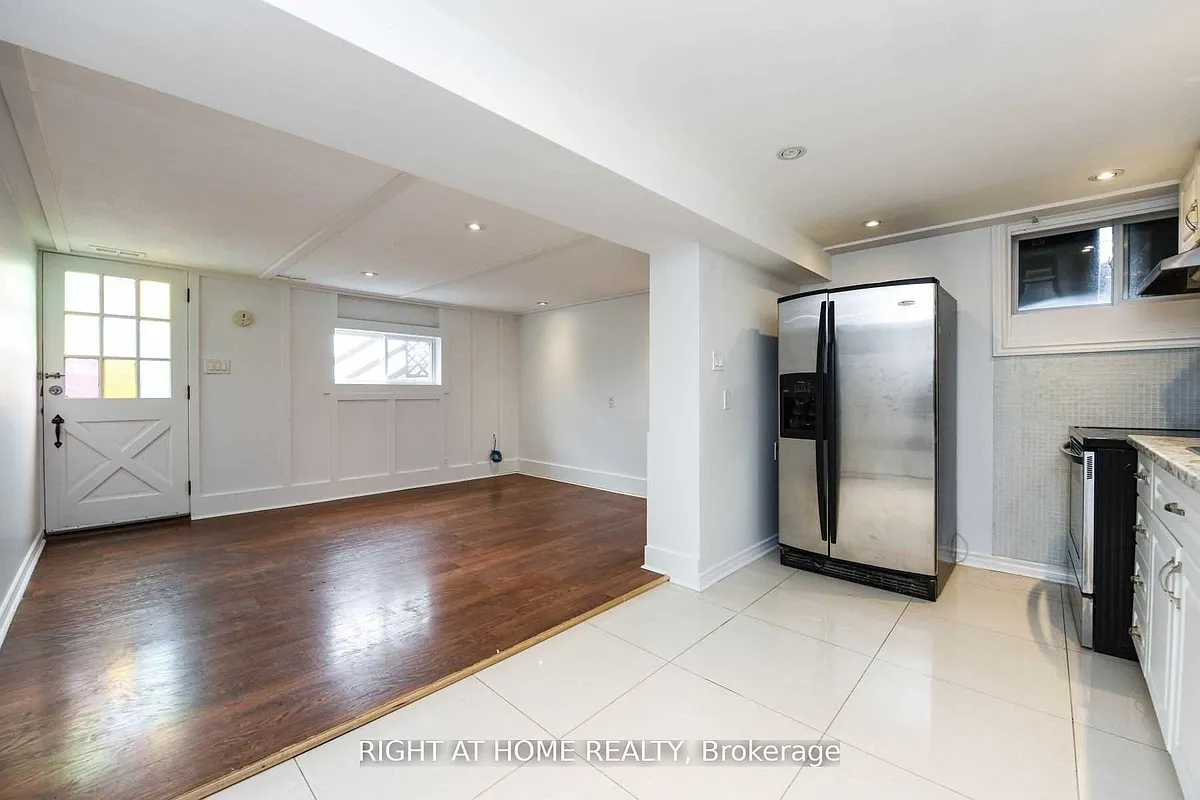 Building Photo - 31 E Griggsden Ave