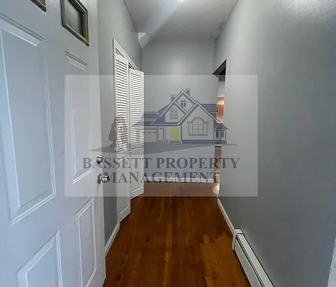 25 Cumley St #1 — Photo 5