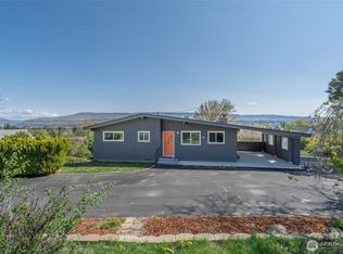 1209 S Hills Dr, Wenatchee, WA 98801