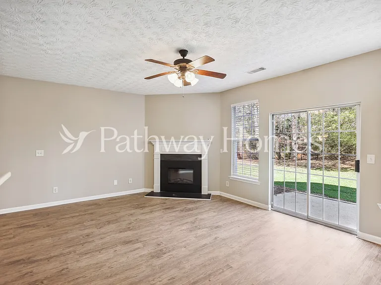 4922 Vireo Dr — Photo 10