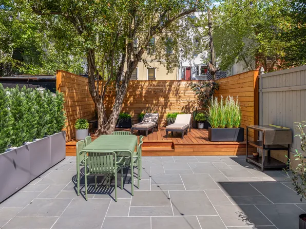 649 De Kalb Avenue image 27 of 29