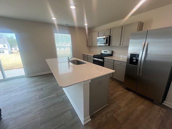 2nd image of 204 Olive Branch St #204