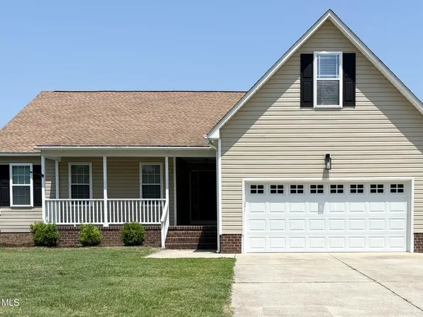 6660 Gabriels Way, Lucama, NC 27851