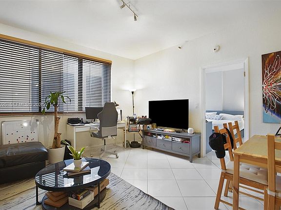 5th image of 540 Brickell Key Dr APT 308