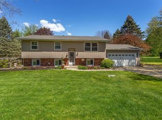 S64W25370 Meyers Dr, Waukesha, WI