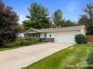 3938 Kearny Dr NE, Grand Rapids, MI 49525