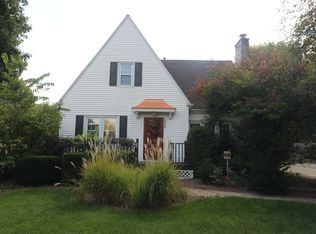 2502 E Cass St, Joliet, IL 60432