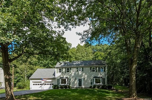 1st image of 10 Park Ln