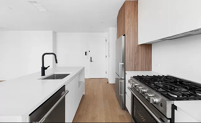 Rented by West 124th Manager LLC | media 48