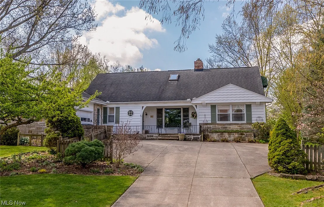 24860 Bryden Rd photo 1