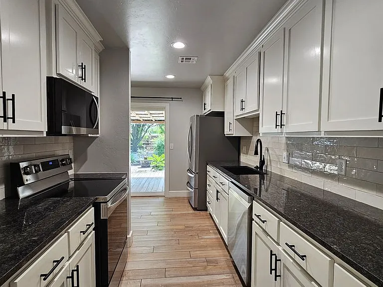 1804 N Nail Pkwy — Photo 6