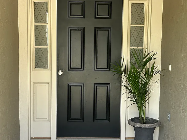 716 Mackenzie Cir — Photo 2
