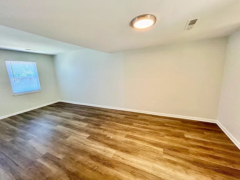 5335 Carolyn Cir — Photo 8