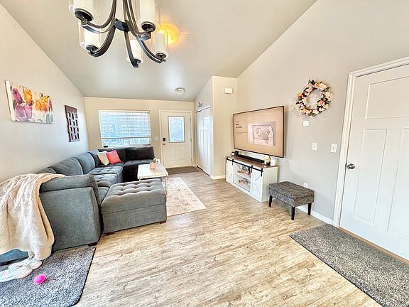 2nd image of 1531 N Kerry Ln #1
