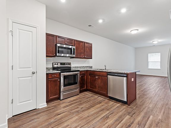2nd image of 111 Townsend Ave