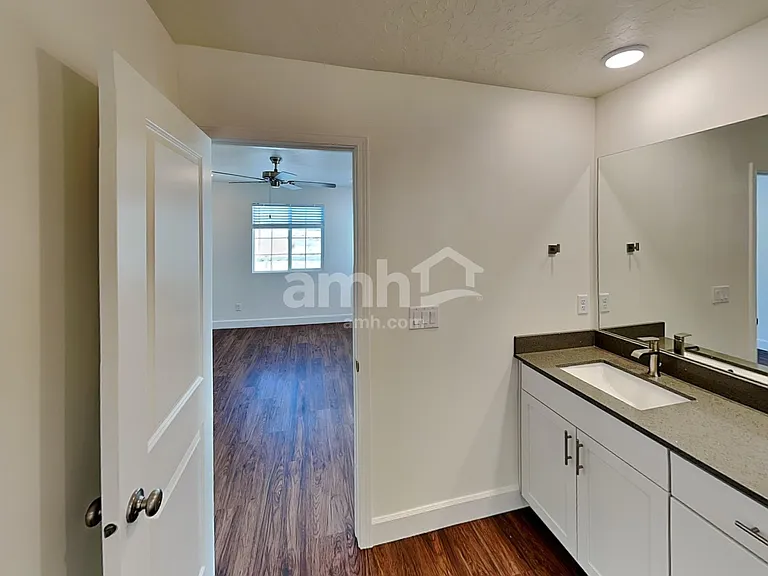 6578 Old Forest Dr — Photo 9
