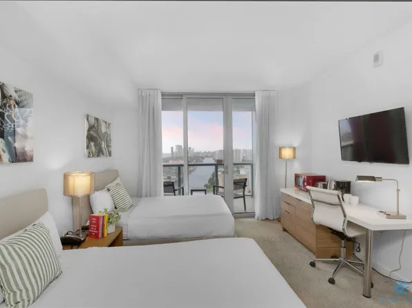 2602 E Hallandale Beach Blvd, Hallandale, FL