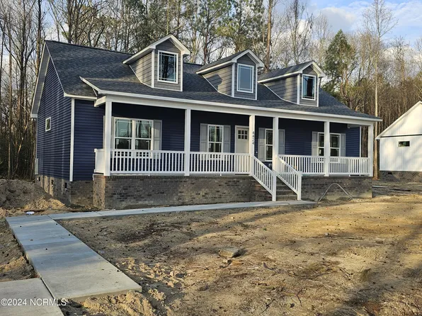4424 Sharp Point Road, Fountain, NC 27829
