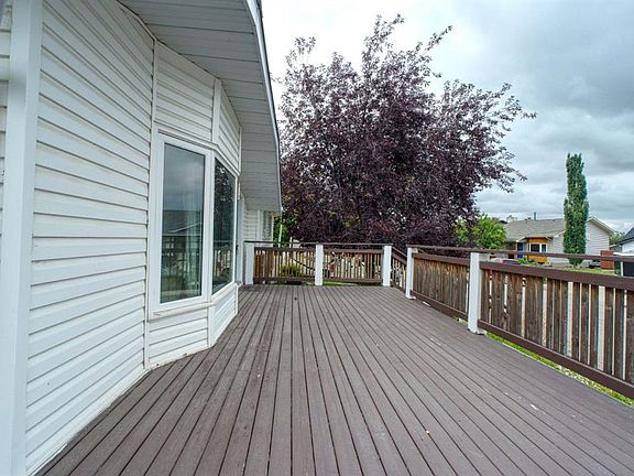 4th image of 85 Rideau Close SW