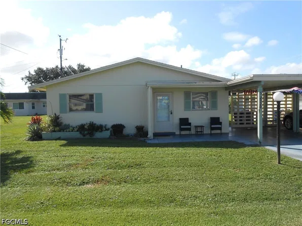 2320 Narcissus Ct, Lehigh Acres, FL 33936