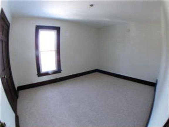 5th image of 16853 9th Street Street S