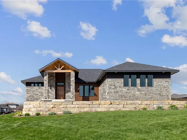 9410 Deer Run St, Lenexa, KS 66220