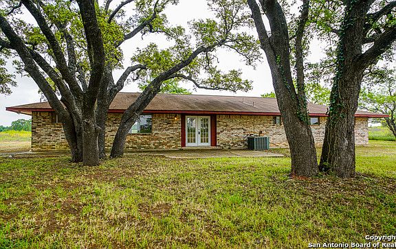 4th image of 3221 County Road 421